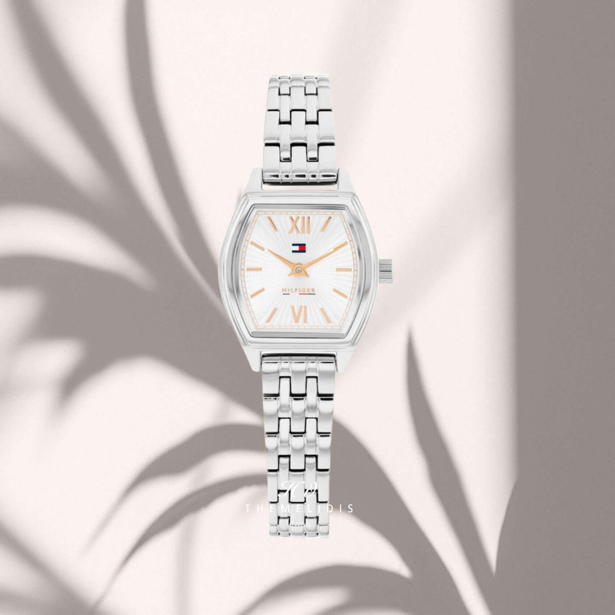 Tommy Hilfiger 1782872 γυναικείο ρολόι Norah με ασημί μπρασελέ, λευκό τετράγωνο καντράν 22mm και χρυσές λεπτομέρειες.