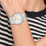Γυναικείο ρολόι Tommy Hilfiger Haven 1782677 με ασημί ατσάλινο μπρασελέ και άσπρο καντράν διαμέτρου 38mm με ημέρα-ημερομηνία και ζιργκόν.