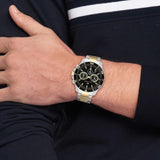 Ανδρικό ρολόι Tommy Hilfiger Jordan 1792095 με δίχρωμο ασημί-χρυσό ατσάλινο μπρασελέ και μαύρο καντράν διαμέτρου 43mm.