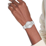 Γυναικείο ρολόι Tommy Hilfiger Juliette 1782641 με ασημί ατσάλινο μπρασελέ και ασημί καντράν διαμέτρου 36mm με ζιργκόν.