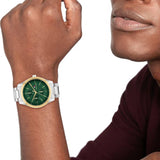 Ρολόι Tommy Hilfiger Tyler 1710537, με ασημί μπρασελέ και πράσινο καντράν διαμέτρου 46mm με ένδειξη ημερομηνίας και ημέρας.
