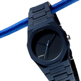 Κοντινό στο μπλε καντράν του D1 Milano D1-PCBU09 με ορυκτό κρύσταλλο