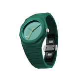 Κοντινό στο πράσινο καντράν του D1 Milano D1-PCBU10 με ορυκτό κρύσταλλο και minimal γραμμές.