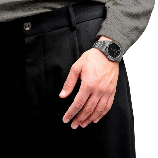 Ρολόι D1 Milano Ultra Thin Re-Gun 40 mm D1-UTBJ41 Με Ανθρακί Μπρασελέ