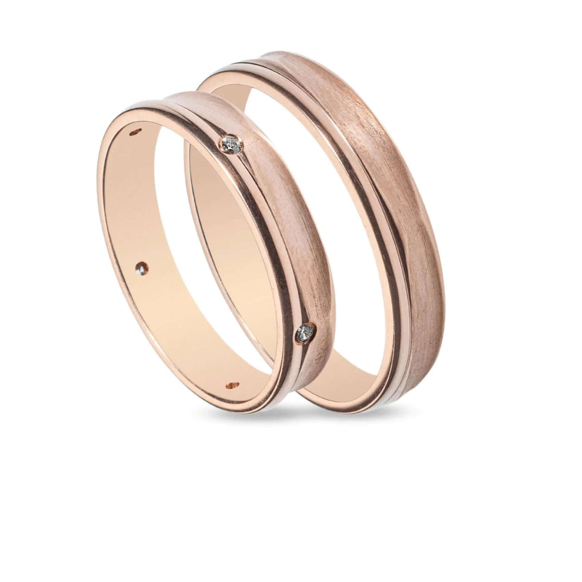 Μοντέρνες Βέρες Γάμου MASCHIO FEMMINA SL48. Πλάτος: 4.0mm. Φινίρισμα Ματ. Χρώμα: Ρόζ Χρυσό. Ζιργκόν: στη γυναικεία βέρα.