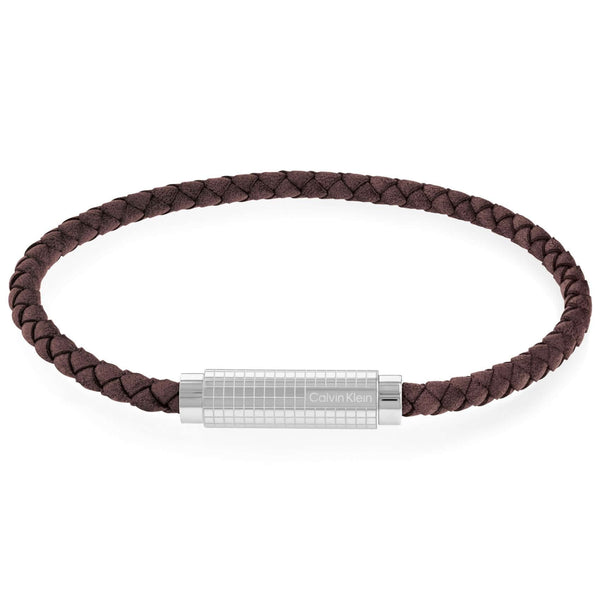 Δερμάτινο βραχιόλι Calvin Klein 35000583 σε καφέ χρώμα με διαγώνια πλέξη και ασημί αγκράφα.