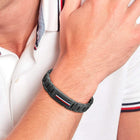 Βραχιόλι Χειροπέδα Tommy Hilfiger 2790597 Σε Μαύρο Χρώμα