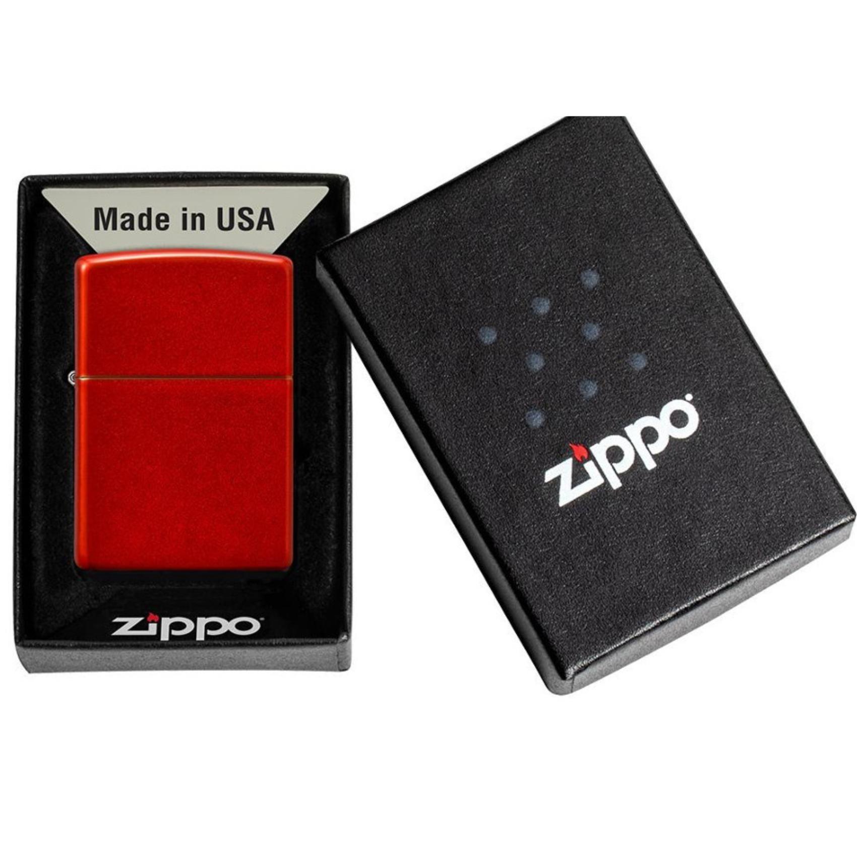 Αντιανεμικός αναπτήρας Zippo Classic Metallic Red 49475 σε κόκκινο χρώμα με ματ υψή και δυνατότητα χαράγματος για ένα προσωποποιημένο δώρο.