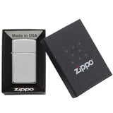 Αντιανεμικός αναπτήρας Zippo Slim Silver 1610 σε ασημί χρώμα με γυαλιστερή όψη και δυνατότητα χαράγματος για ένα προσωποποιημένο δώρο.