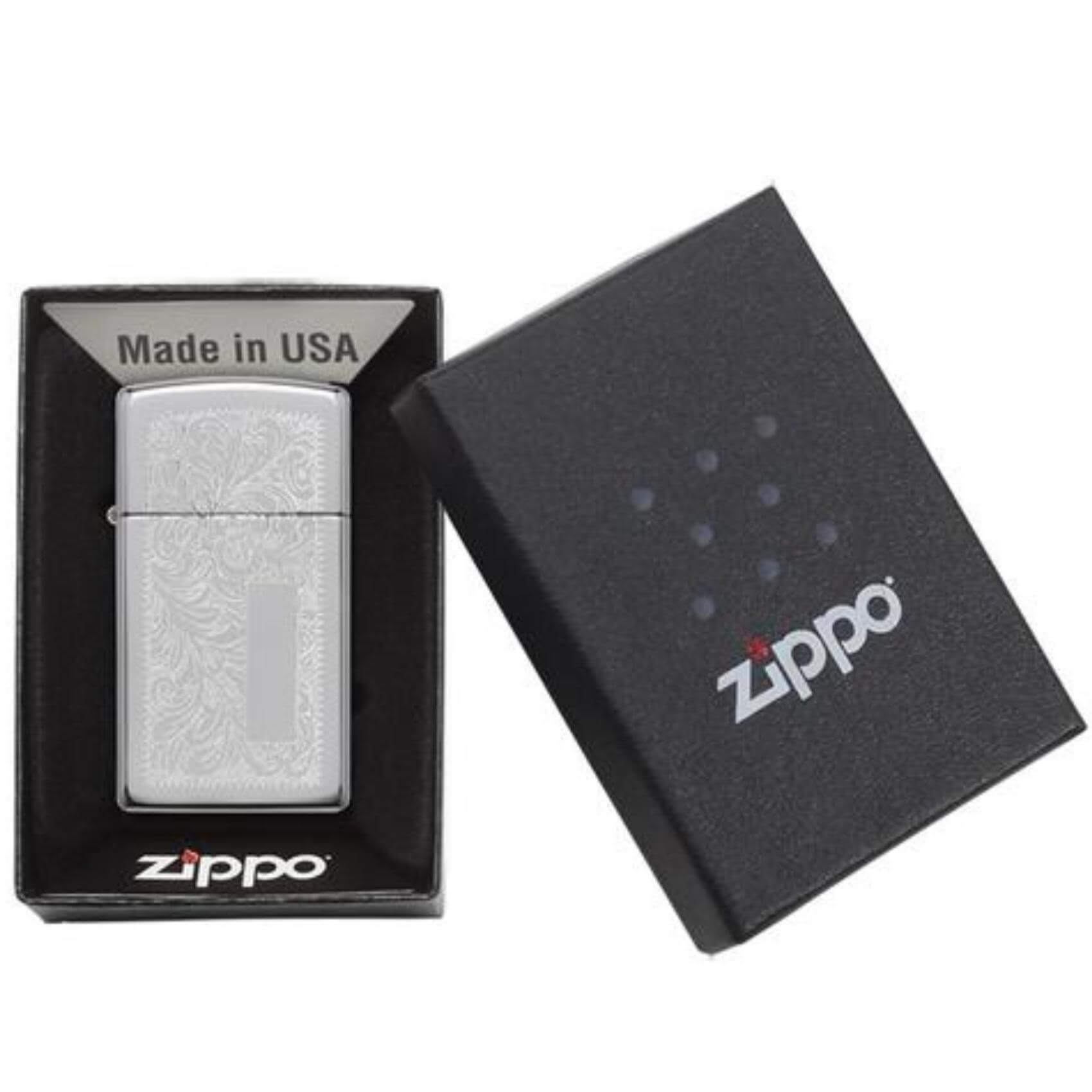Αντιανεμικός αναπτήρας Zippo Silver Venetia Slim 1652 σε ασημί χρώμα με φλοραλ λεπτομέρειες χαραγμένες και δυνατότητα χαράγματος για ένα προσωποποιημένο δώρο.
