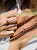 Xρυσό κολιέ Κ14 με Μπλε Ροζέτα Δάκρυ και Λευκές Πέτρες
