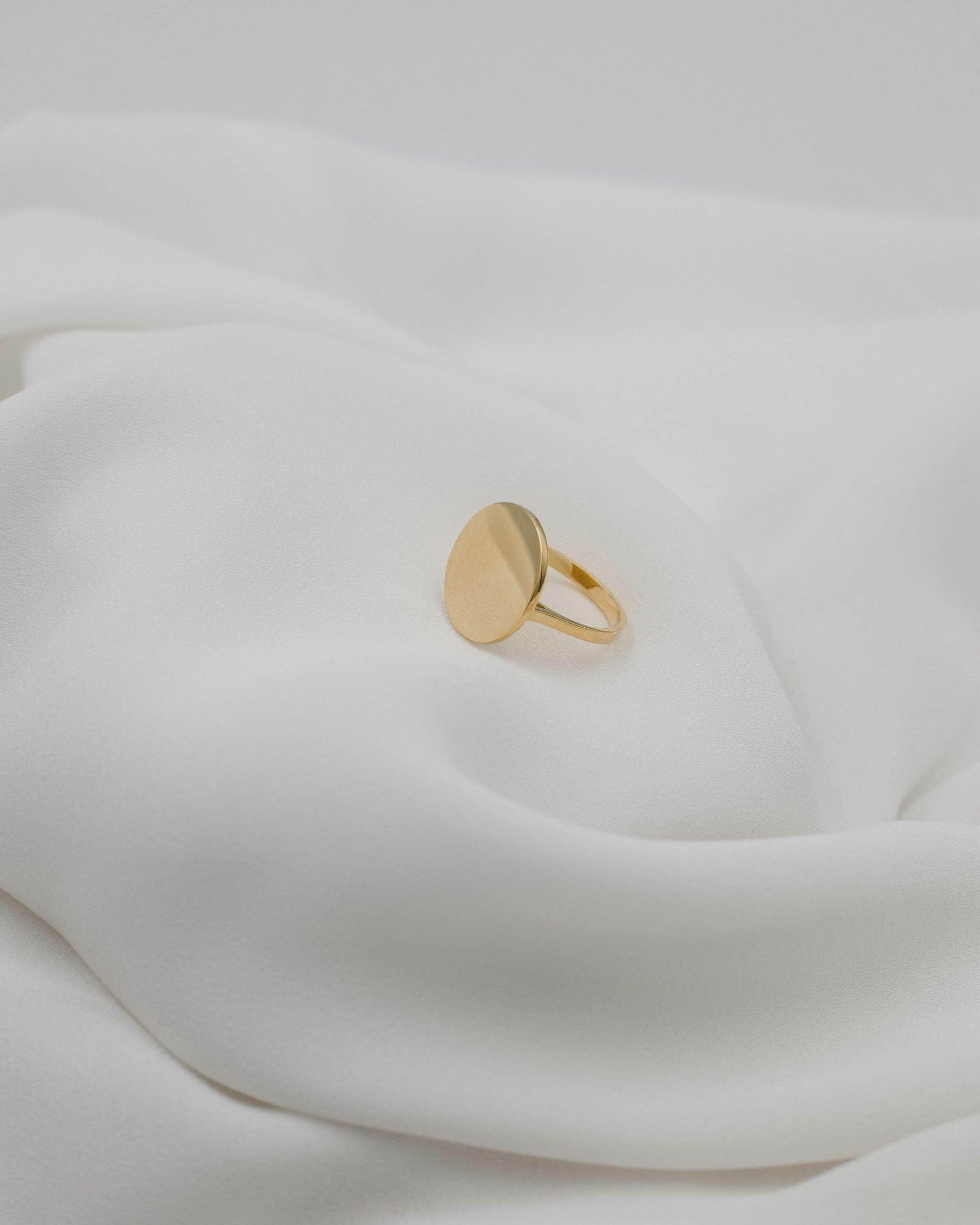 Χρυσό δακτυλίδι Κ14 στρογγυλό πλακέ γυαλιστερό RG0603.001