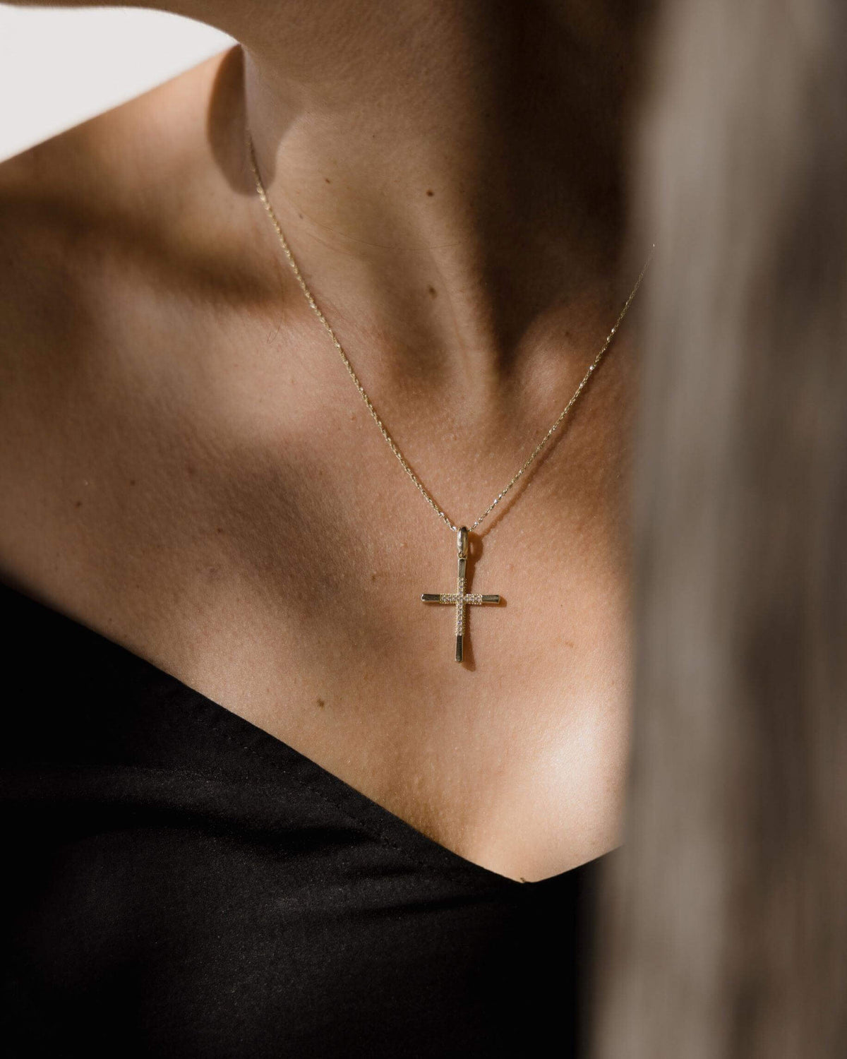 Βαπτιστικός Σταυρός για Κορίτσι MCS087 Χρυσός 14K Ματ με Ζιργκόν και Λουστρέ Άκρες
