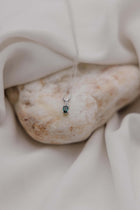 Λευκόχρυσο Κολιέ 14Κ με Πράσινη Πέτρα NL208