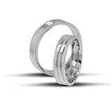 Μοντέρνες βέρες γάμου λευκόχρυσες 5 mm, ματ με λουστρέ γραμμές, minimal σχεδιασμός και χειροποίητη κατασκευή, διαθέσιμες σε 9, 14, 18 ή 22 καράτια. 