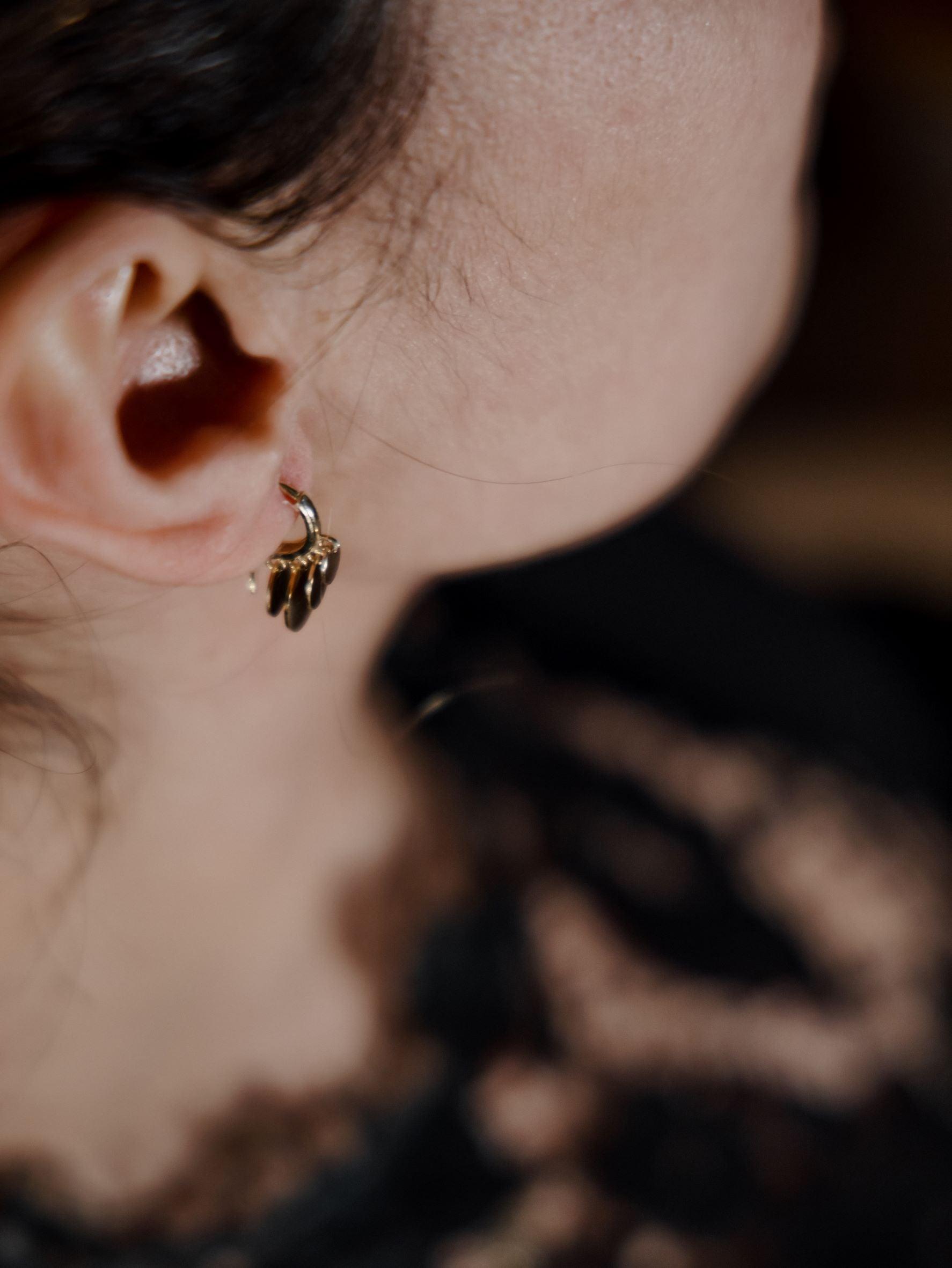 Γυναικεία σκουλαρίκια Κ14 κρίκοι χρυσοί με κρεμαστά στοιχεία
