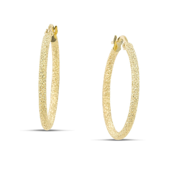 Σκουλαρίκια κρίκοι από χρυσό 14 καρατίων, με αμμοβολή.