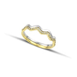 Δαχτυλίδι από χρυσό και λευκόχρυσο Κ14 με κυματιστά σχέδια και λευκά ζιργκόν.