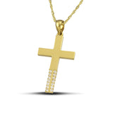 Γυναικείος σταυρός χρυσός Κ18 με διαμάντια και στριφτή αλυσίδα. 